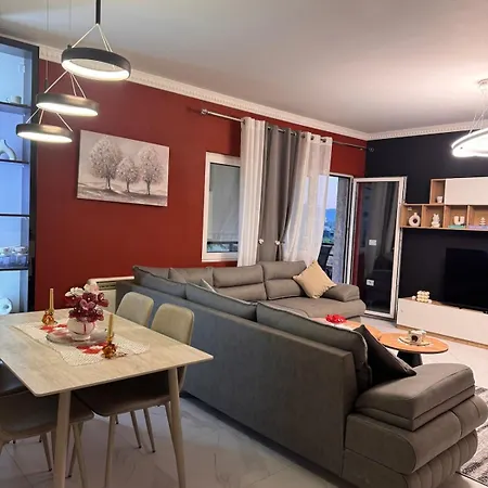 Top Apartment